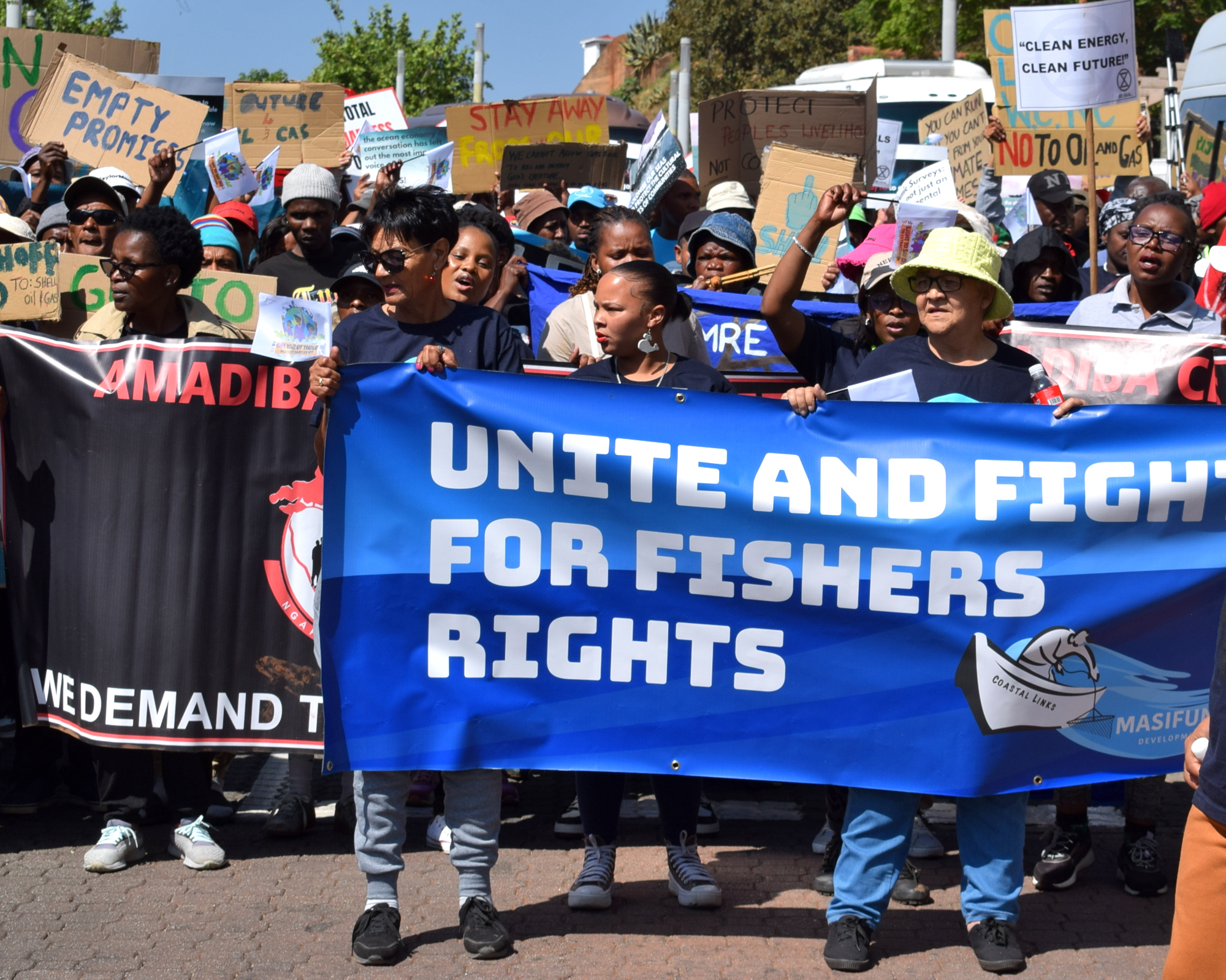 Showdown at South Africa’s constitutional court as fishing communities challenge Shell’s renewal of exploration right Showdown at South Africa’s constitutional court as fishing communities challenge Shell’s renewal of exploration right